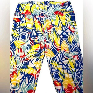 Lularoe TC white geometric leggings. OG Designer Patrick fit & quality.